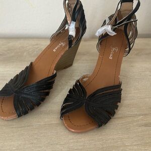 Black wedge heels women’s 7.5 ankle strap NWT